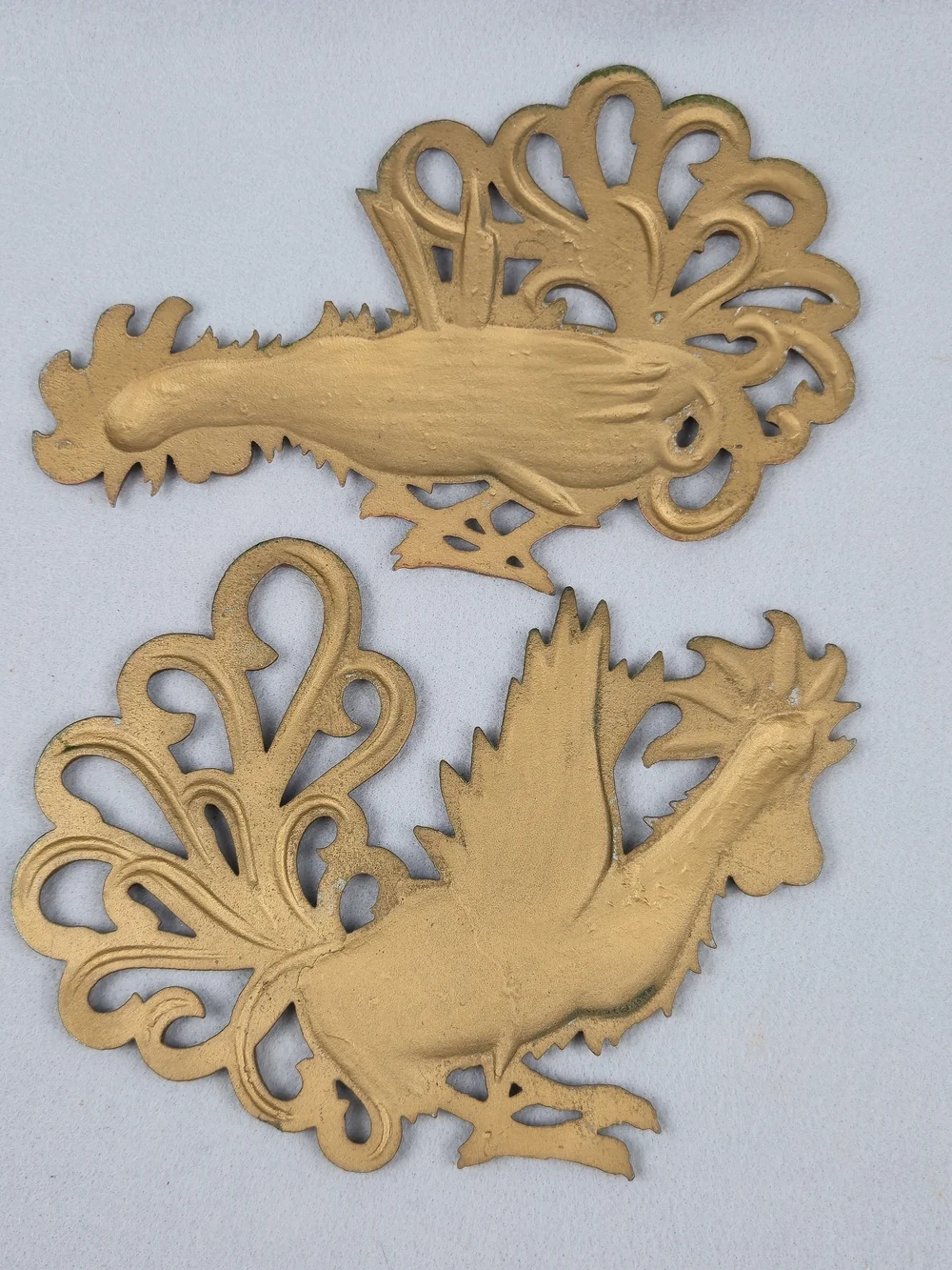 Vintage Copper Tone Metal Rooster Wall Plaques Pair MCM Farmhouse Decor